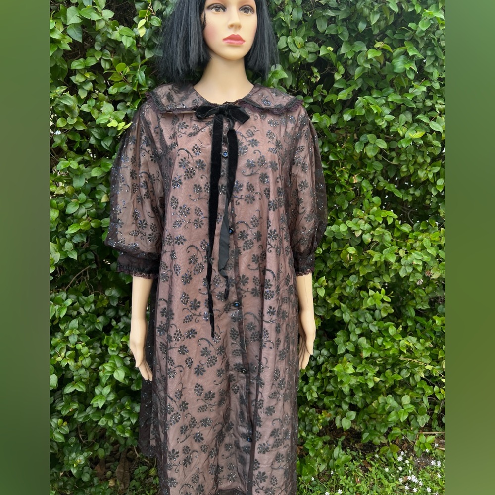 VINTAGE MARFRY BED ROBE